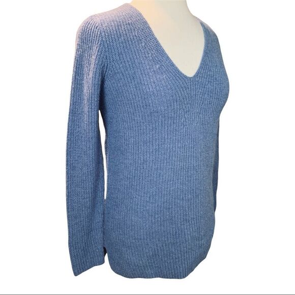 J. CREW Cerulean Blue V-neck Long-sleeve Sweater size XS - Picture 3 of 7